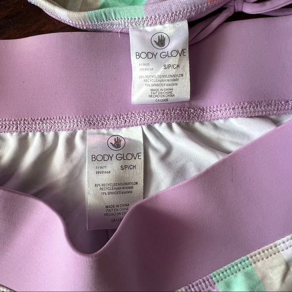 Body Glove Bikini top and matching Shorts - Picture 3 of 5